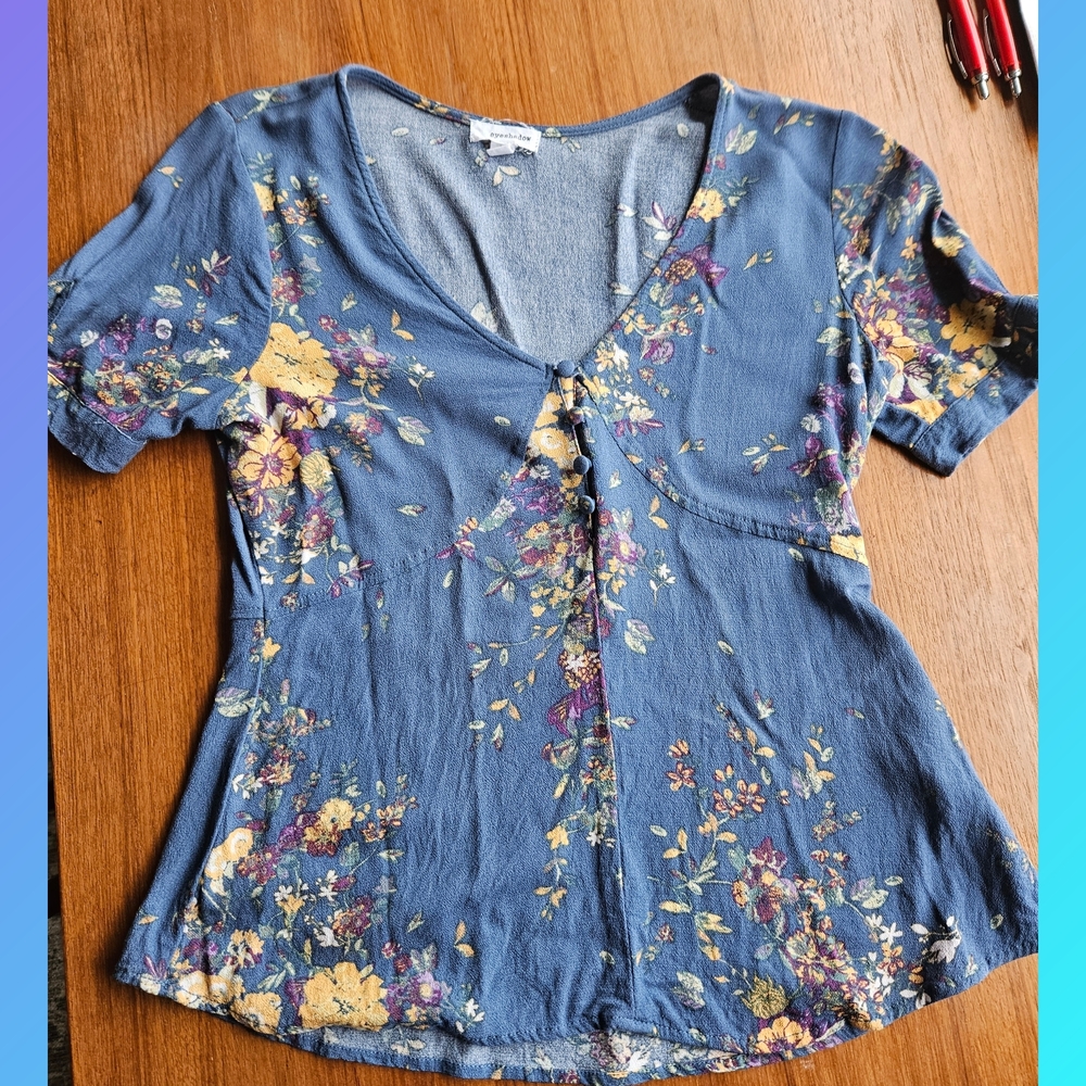 Eyeshadow Blue Floral Blouse